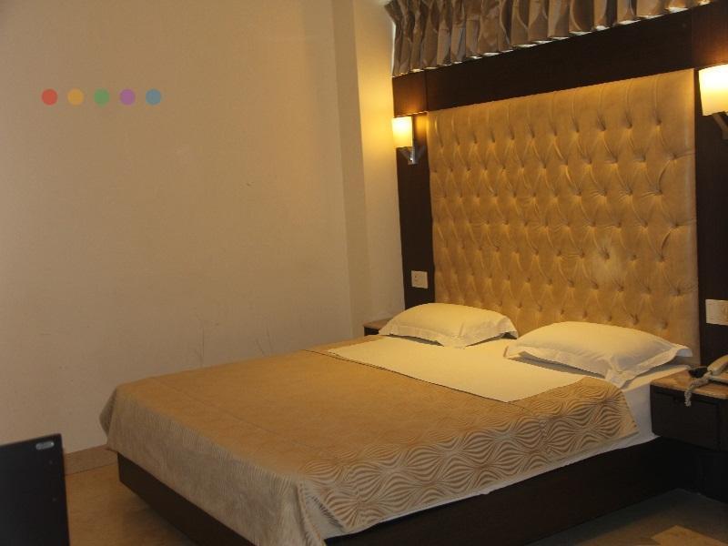Metropolis Tourist Home New Delhi Exterior photo