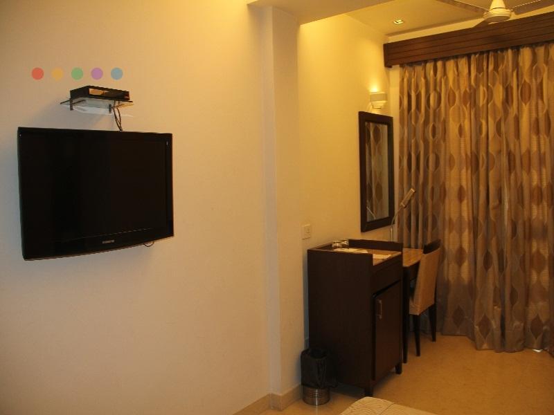 Metropolis Tourist Home New Delhi Exterior photo