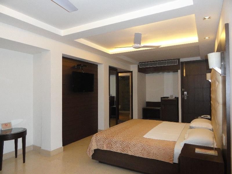 Metropolis Tourist Home New Delhi Exterior photo