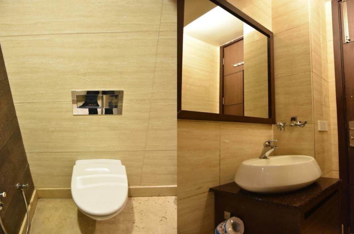 Metropolis Tourist Home New Delhi Exterior photo